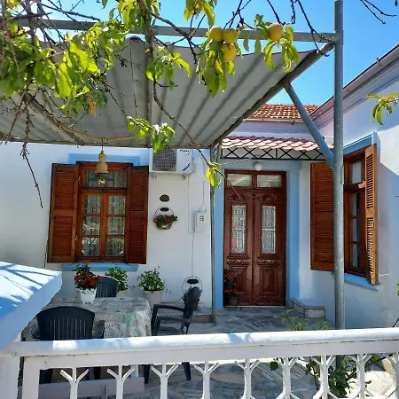 Michael&marika's Traditional House *