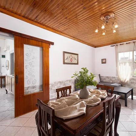 Michael&marika's Traditional House Apartment