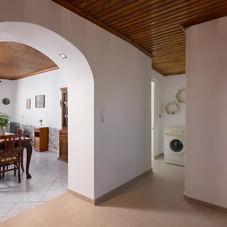 Michael&marika's Traditional House Apartment *