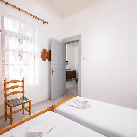 Michael&marika's Traditional House Apartment *