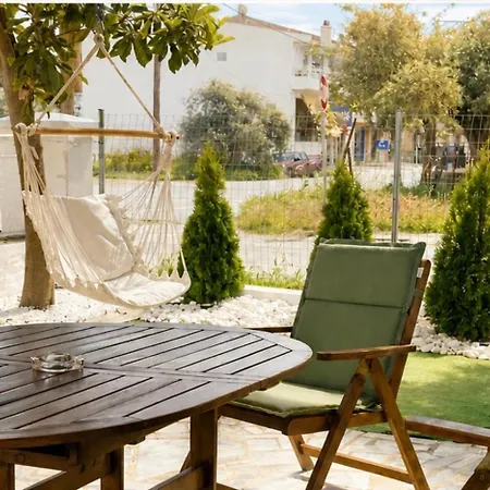 Michael&marika's Traditional House يميناريا