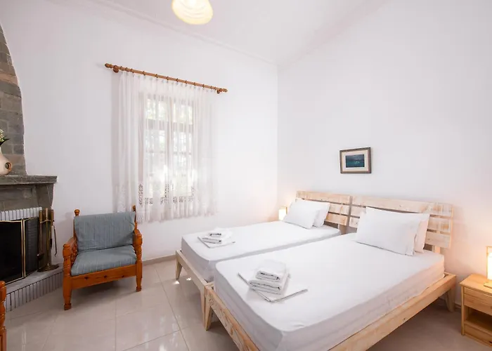 Michael&marika's Traditional House Λιμενάρια